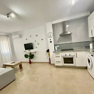 Apartamento “smile Nerja” Chic With Wifi, 4 Guests, Nerja